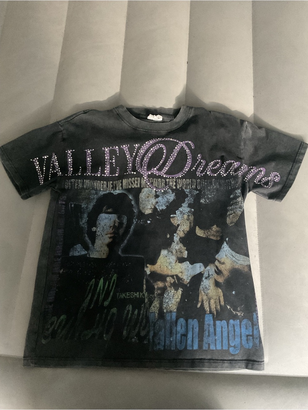 Valley Dreams Graphic Mens T‑Shirt in Black